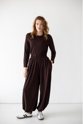 Костюм жіночий